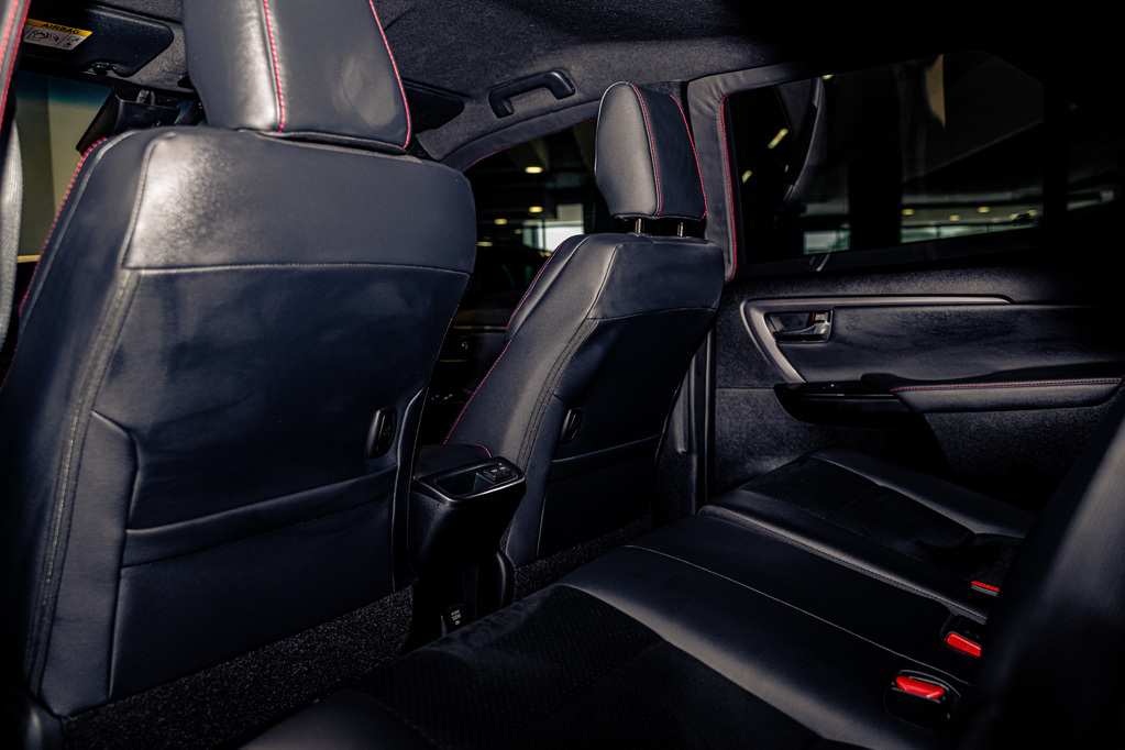 TOYOTA FORTUNER FORTUNER 2.8GD-6 4X4 GR-S A/T - 14