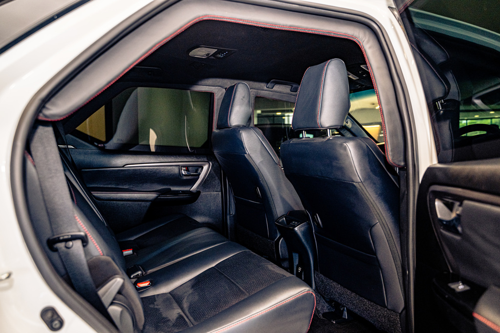 TOYOTA FORTUNER FORTUNER 2.8GD-6 4X4 GR-S A/T - 8