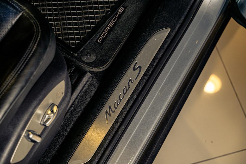 PORSCHE MACAN MACAN S - 11