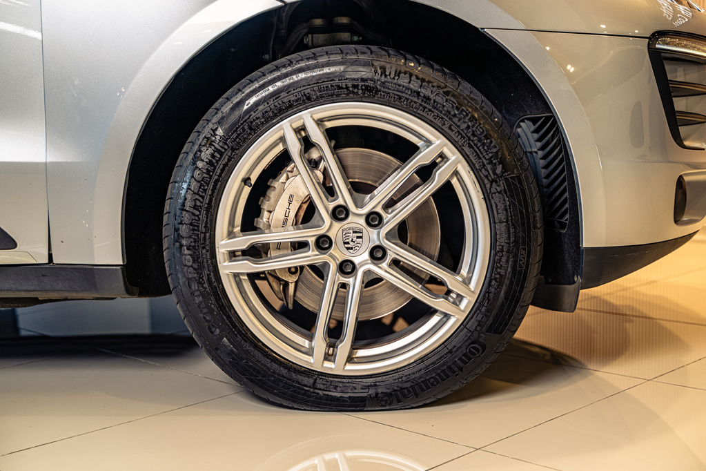 PORSCHE MACAN MACAN S - 16