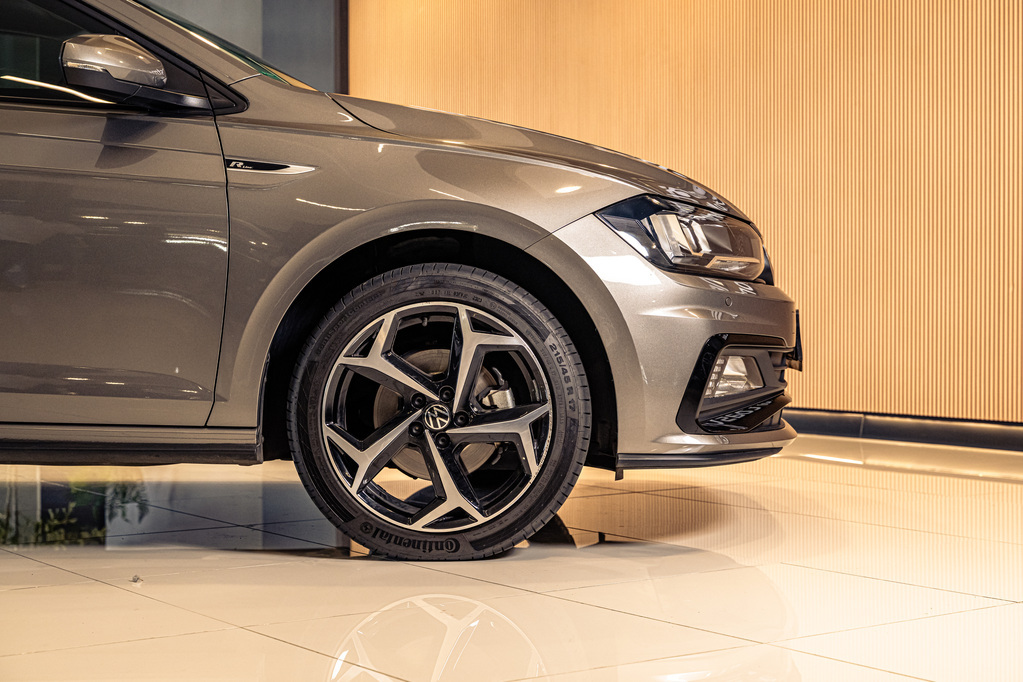 VOLKSWAGEN POLO POLO 1.0 TSI HIGHLINE DSG (85KW) - 18