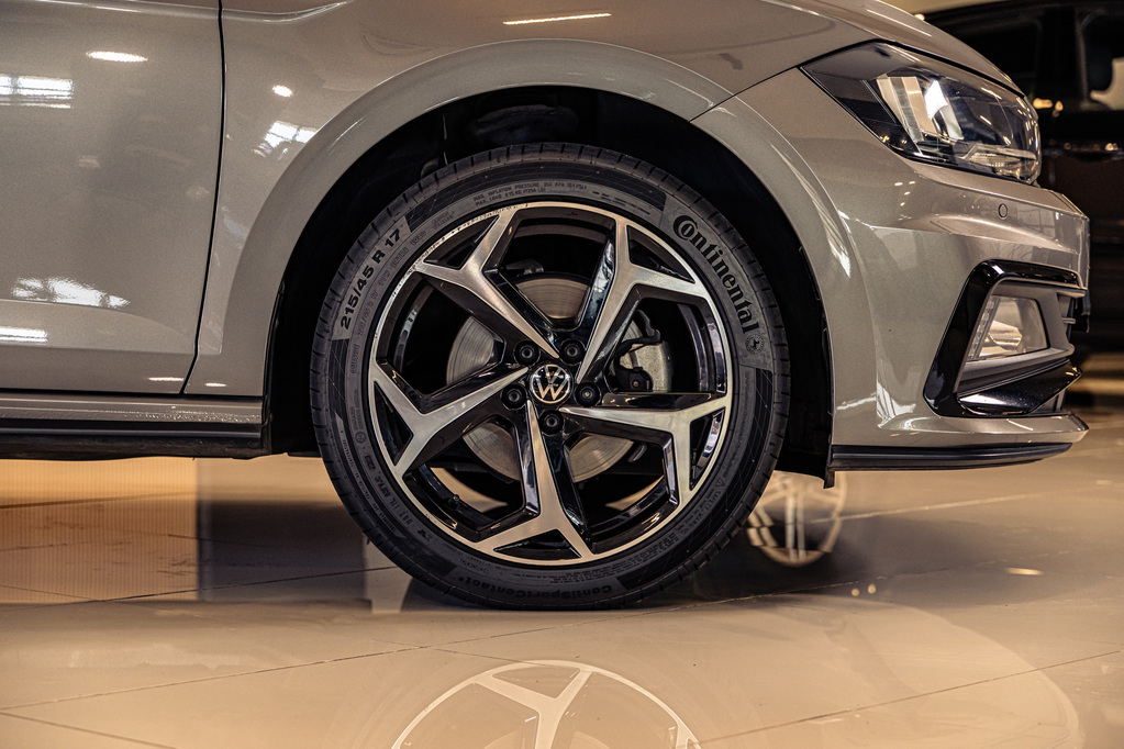 VOLKSWAGEN POLO POLO 1.0 TSI HIGHLINE DSG (85KW) - 9