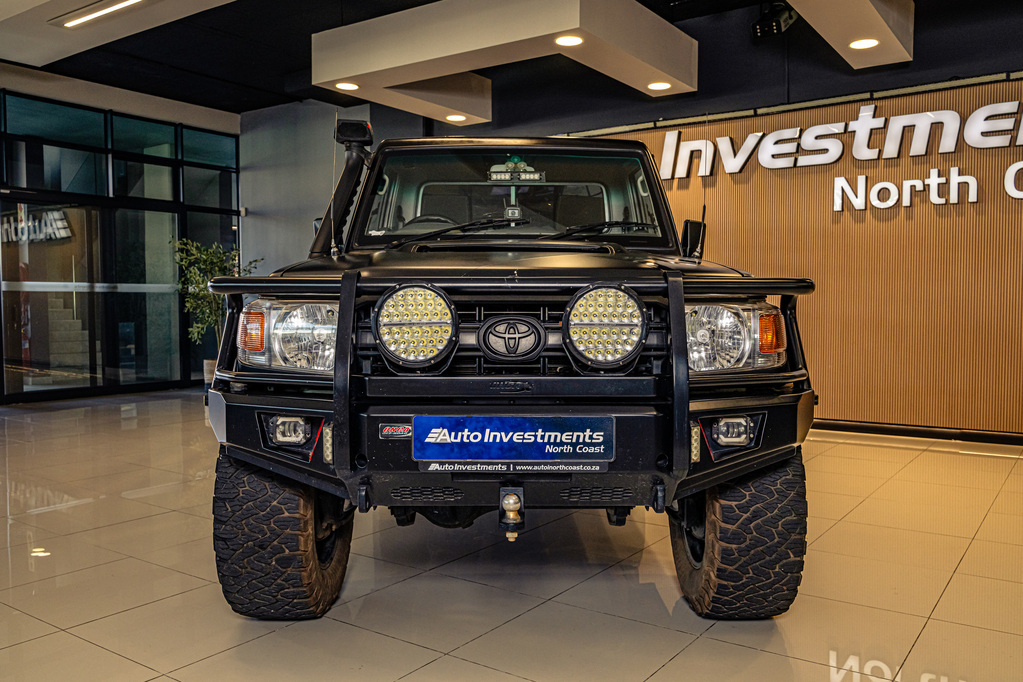 TOYOTA LAND CRUISER PICK UP LAND CRUISER 79 4.5D 70TH ED P/U S/C - 2