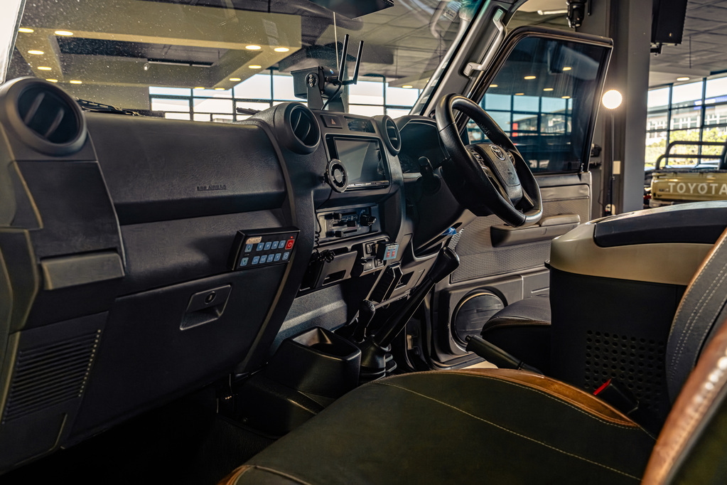 TOYOTA LAND CRUISER PICK UP LAND CRUISER 79 4.5D 70TH ED P/U S/C - 7