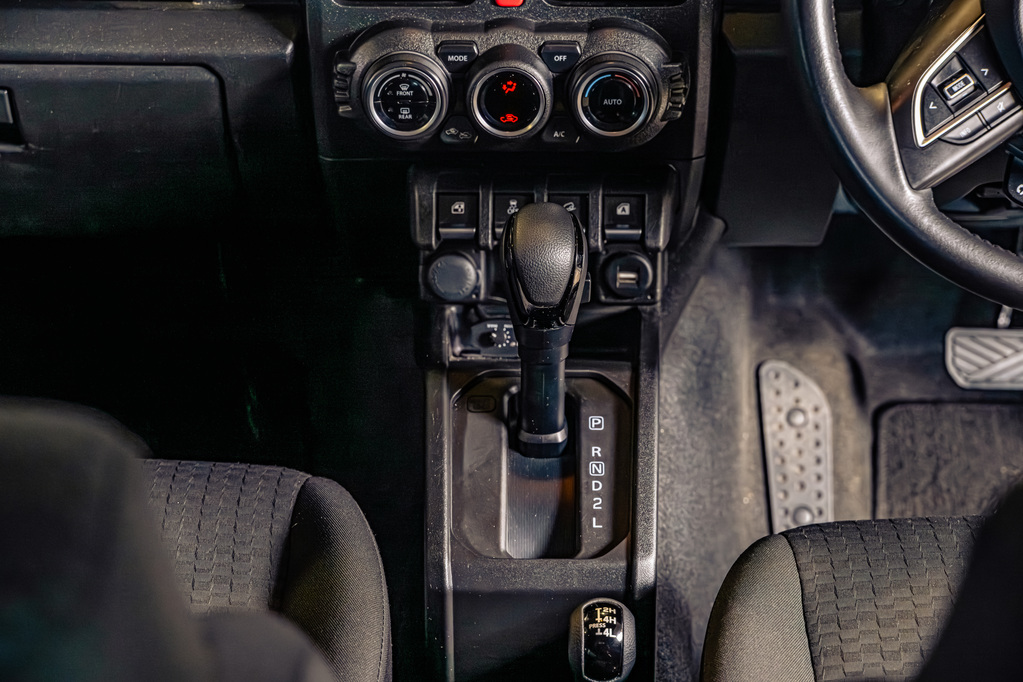 SUZUKI JIMNY JIMNY 1.5 GLX A/T - 12