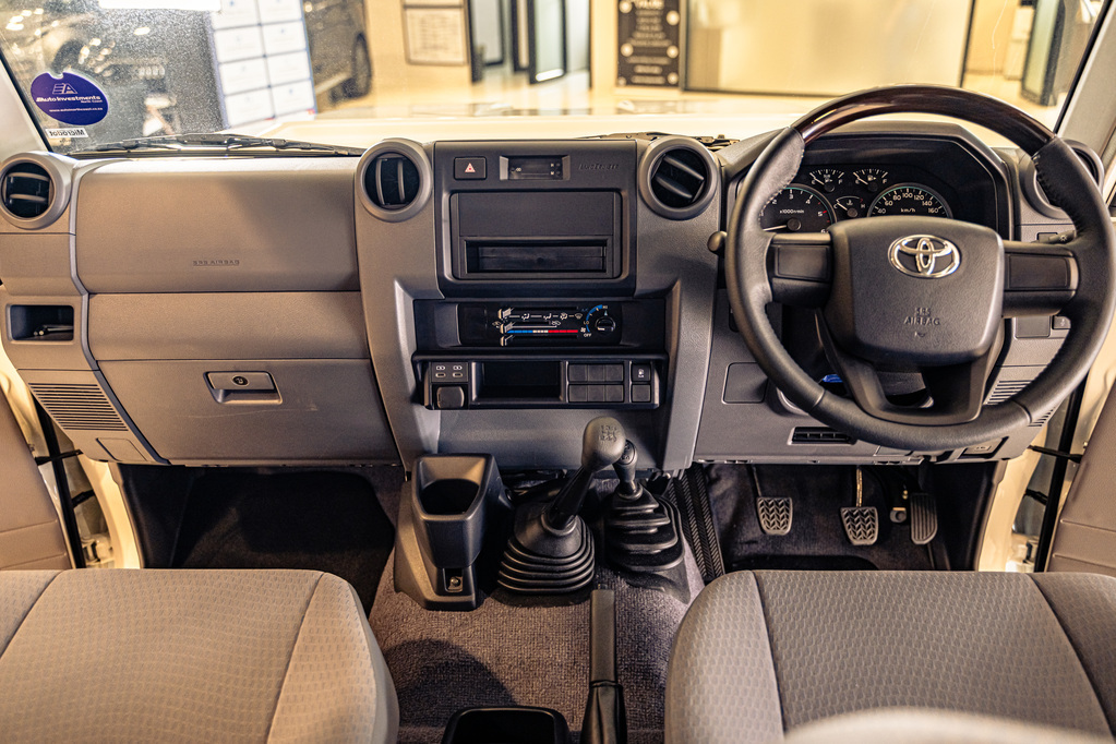 TOYOTA LAND CRUISER PICK UP LAND CRUISER 79 4.5D P/U S/C - 12