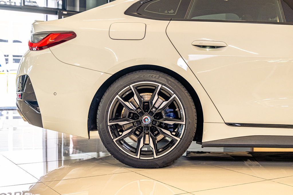 BMW 4 SERIES GRAN COUPE M440i xDRIVE GRAN COUPE A/T (G26) - 20