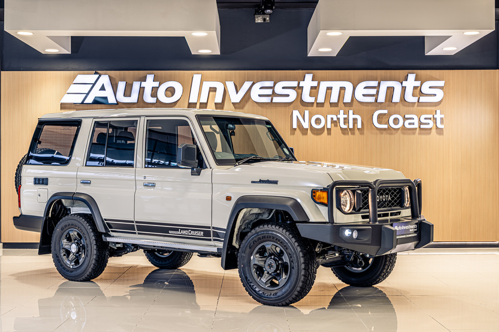 TOYOTA LAND CRUISER 70 LANDCRUISER 76 2.8 GD-6 VX S/W A/T