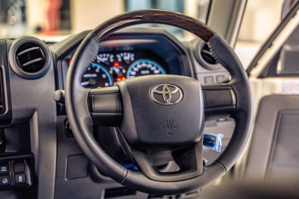 TOYOTA LAND CRUISER 70 LANDCRUISER 76 2.8 GD-6 VX S/W A/T