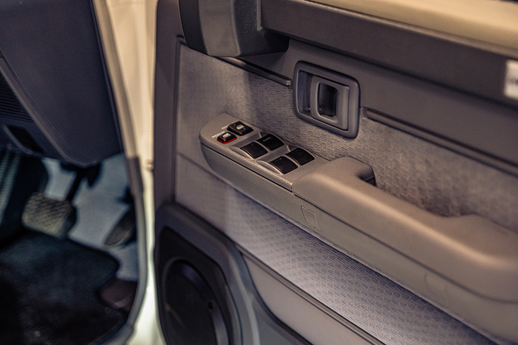 TOYOTA LAND CRUISER 70 LANDCRUISER 76 2.8 GD-6 VX S/W A/T