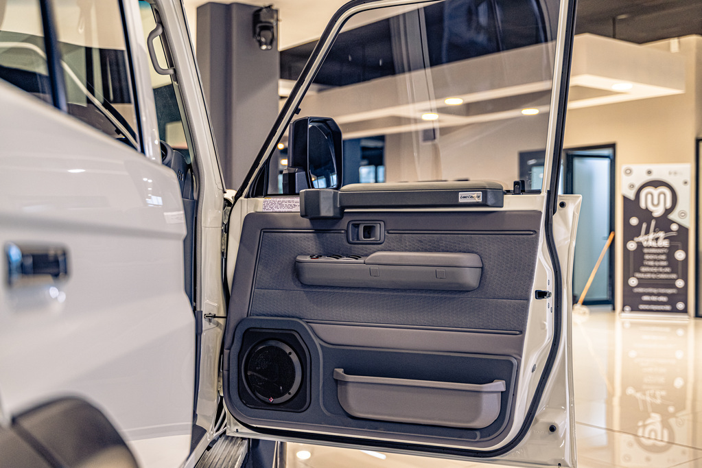 TOYOTA LAND CRUISER 70 LANDCRUISER 76 2.8 GD-6 VX S/W A/T