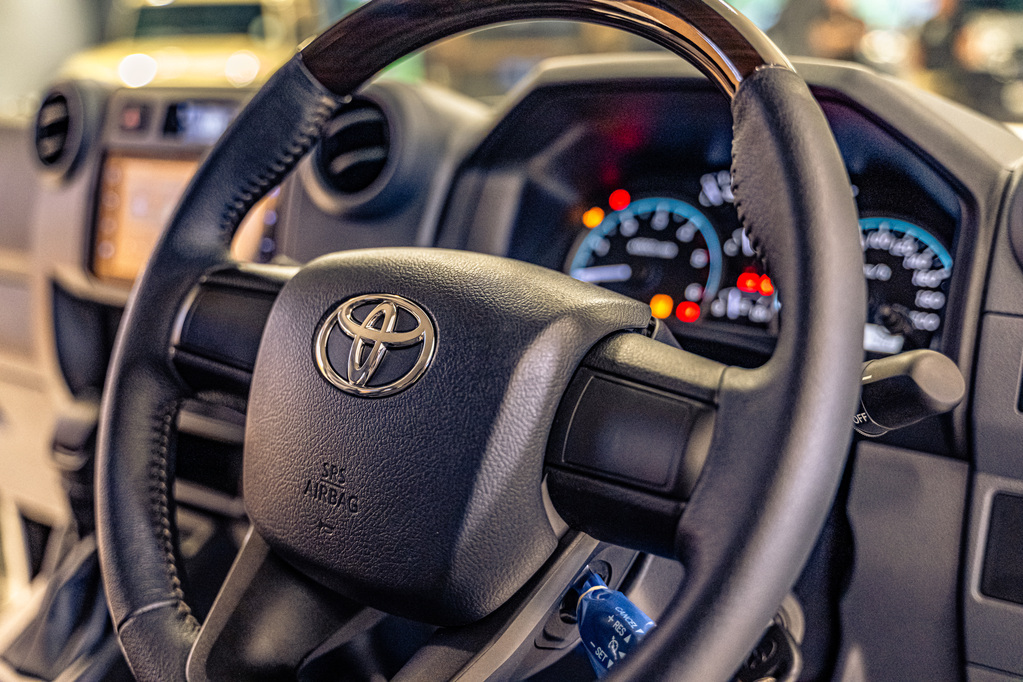 TOYOTA LAND CRUISER 70 LANDCRUISER 76 2.8 GD-6 VX S/W A/T