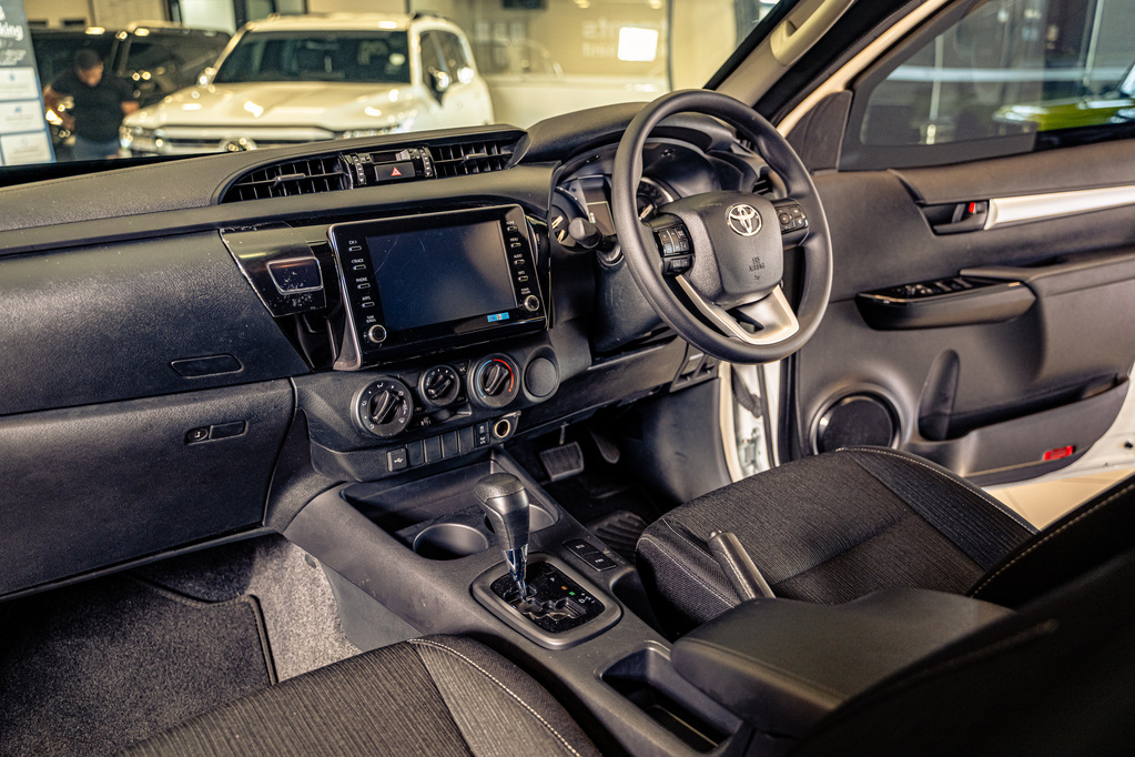 TOYOTA HILUX HILUX 2.4 GD-6 RB RAIDER A/T P/U D/C