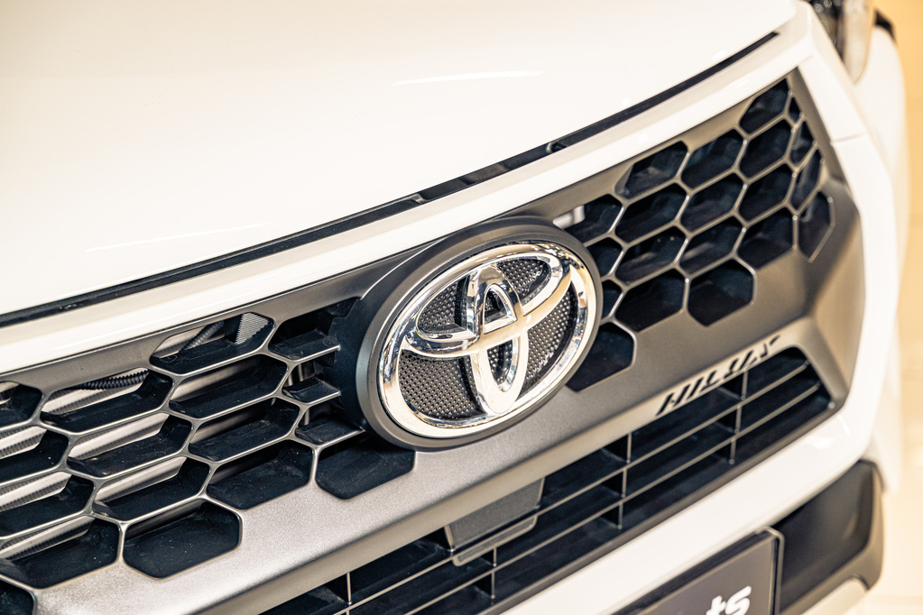 TOYOTA HILUX HILUX 2.4 GD-6 RB RAIDER A/T P/U D/C