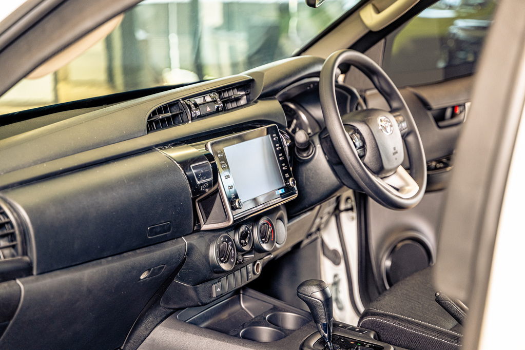 TOYOTA HILUX HILUX 2.4 GD-6 RB RAIDER A/T P/U D/C