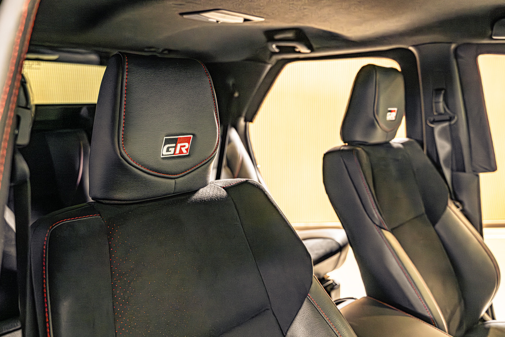 TOYOTA FORTUNER FORTUNER 2.8GD-6 4X4 GR-S A/T - 13