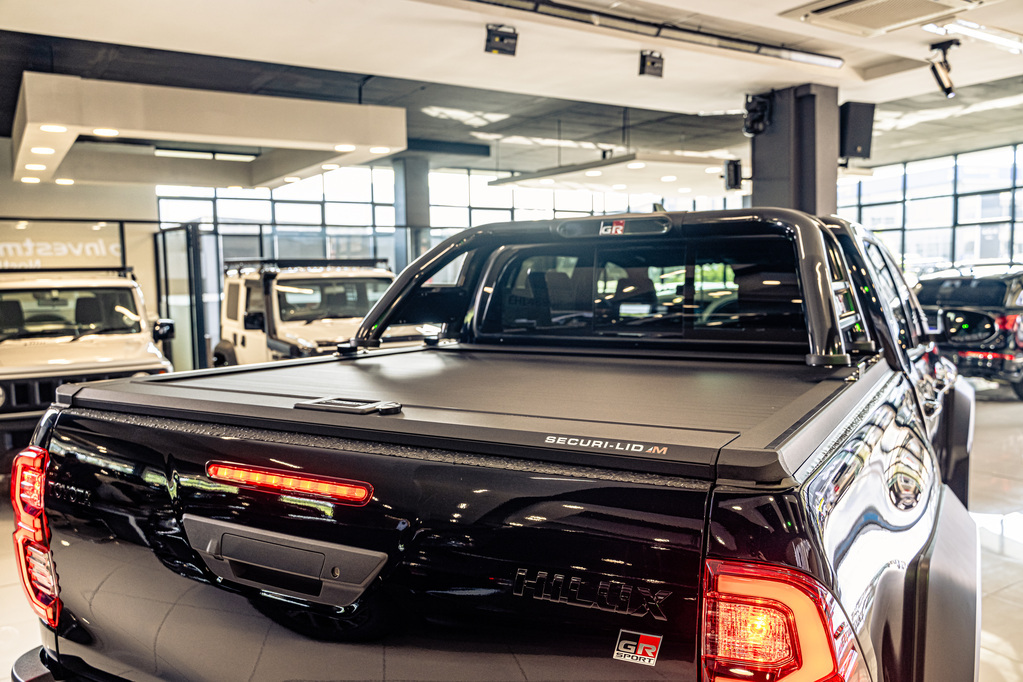 TOYOTA HILUX HILUX 2.8 GD-6 GR-S 4X4 A/T P/U D/C - 17