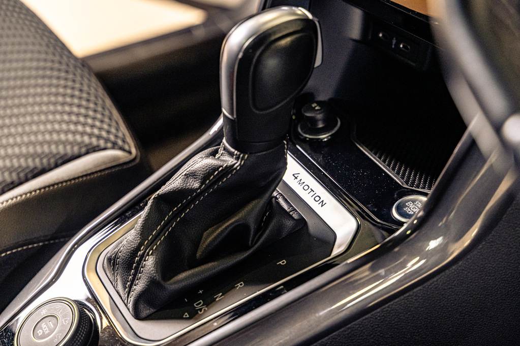 VOLKSWAGEN T-ROC T-ROC 2.0 TSI 4M R-LINE DSG - 8