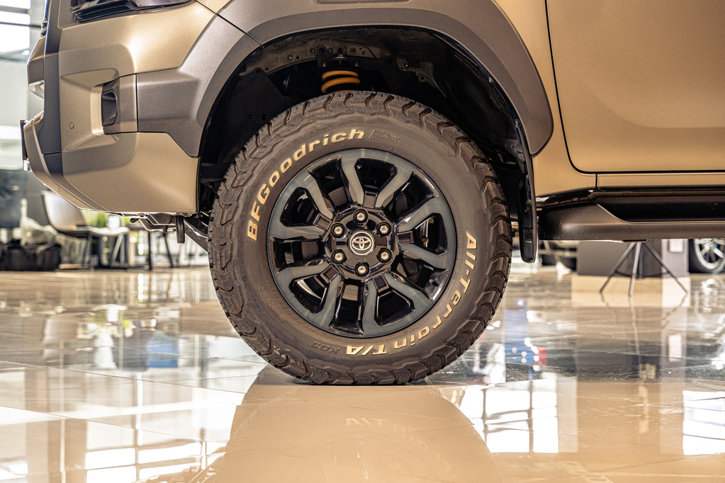 TOYOTA HILUX HILUX 2.8 GD-6 RB LEGEND 4X4 A/T P/U E/CAB