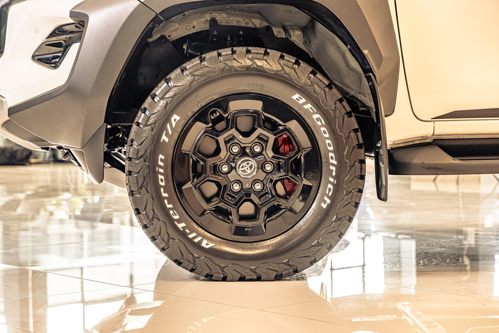 TOYOTA HILUX HILUX 2.8 GD-6 GR-S 4X4 A/T P/U D/C