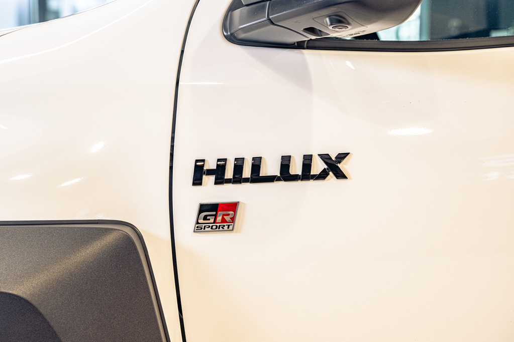 TOYOTA HILUX HILUX 2.8 GD-6 GR-S 4X4 A/T P/U D/C