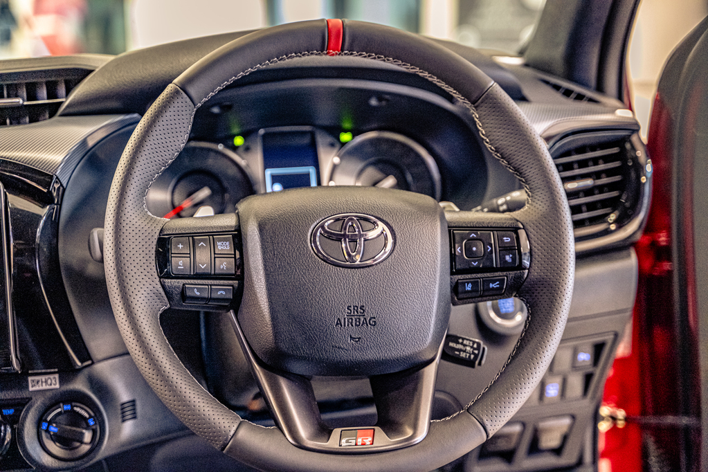 TOYOTA HILUX HILUX 2.8 GD-6 GR-S 4X4 A/T P/U D/C - 10