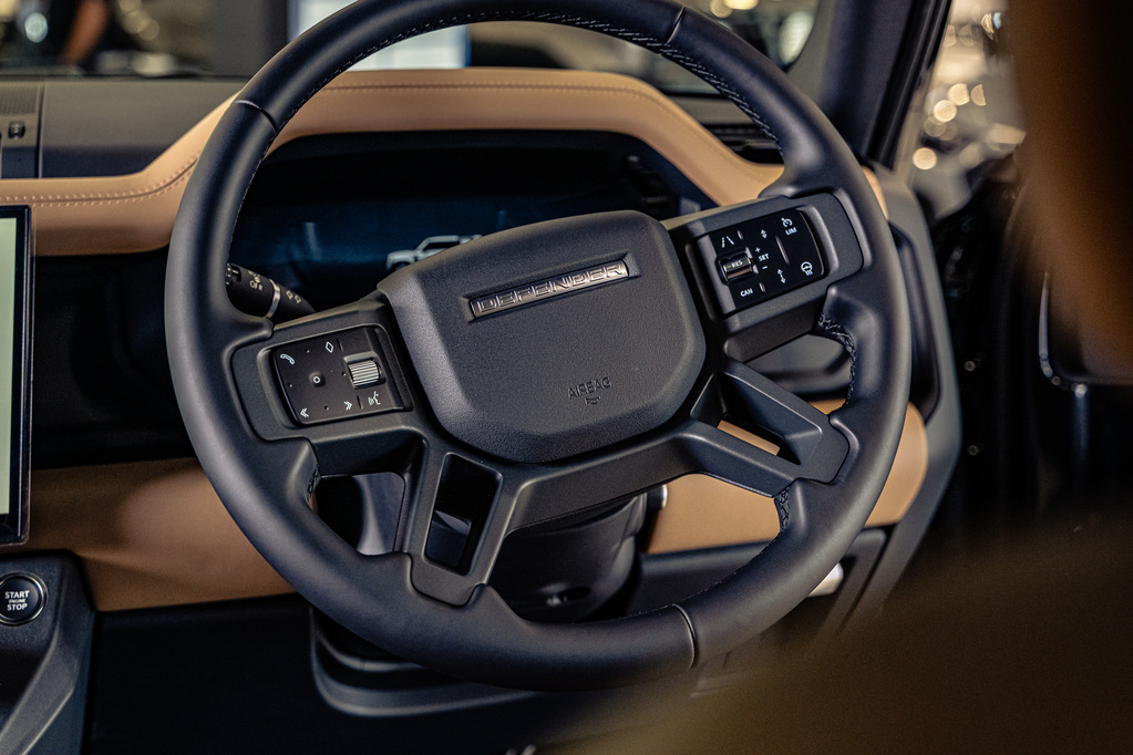 LAND ROVER DEFENDER 110 DEFENDER 110 5.0 V8 HSE X-DYNAMIC (P425)