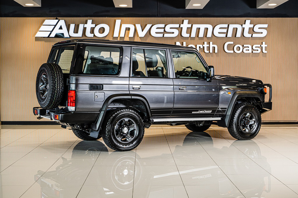 TOYOTA LAND CRUISER 76 LANDCRUISER 76 2.8 GD-6 VX S/W A/T