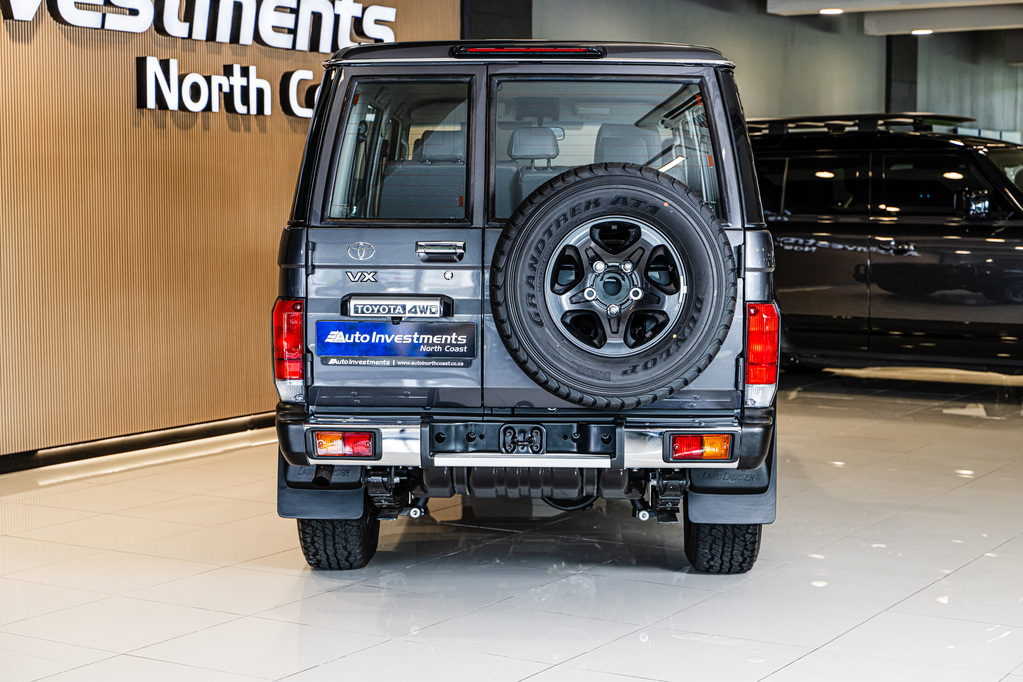 TOYOTA LAND CRUISER 76 LANDCRUISER 76 2.8 GD-6 VX S/W A/T