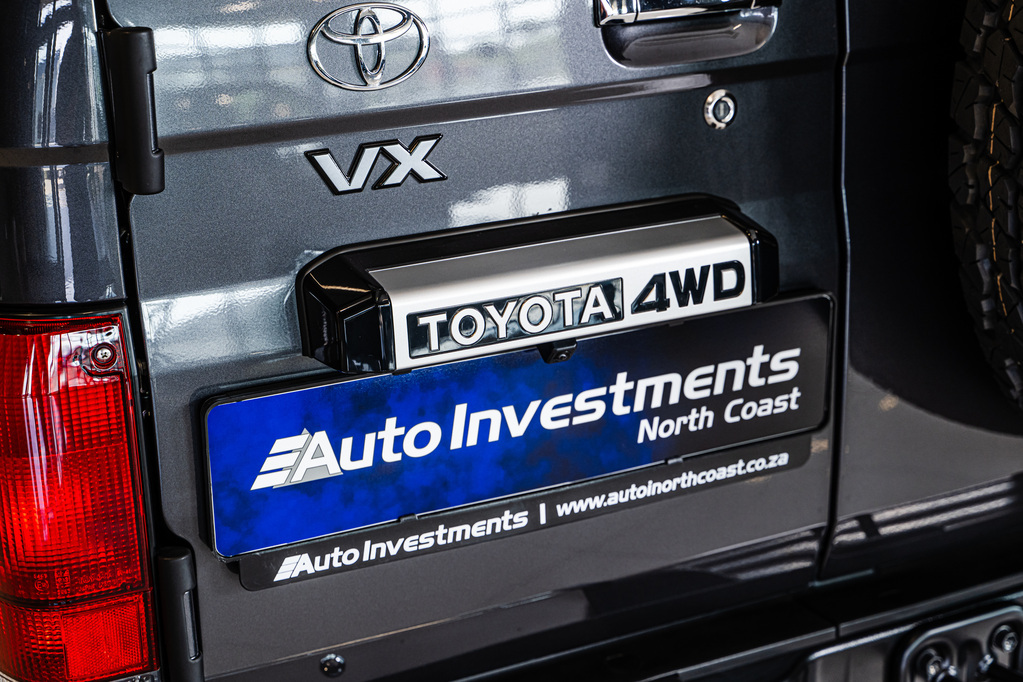 TOYOTA LAND CRUISER 76 LANDCRUISER 76 2.8 GD-6 VX S/W A/T