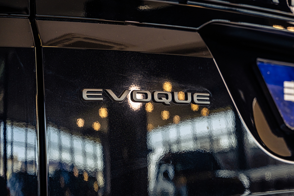 LAND ROVER EVOQUE EVOQUE 2.0D SE R-DYNAMIC 147KW (D200)