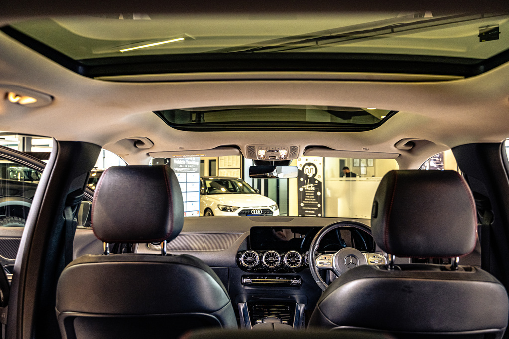 MERCEDES-BENZ GLA GLA 200 A/T - 10