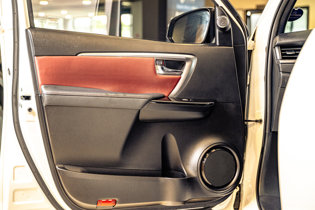 TOYOTA FORTUNER FORTUNER 2.8GD-6 R/B A/T - 12