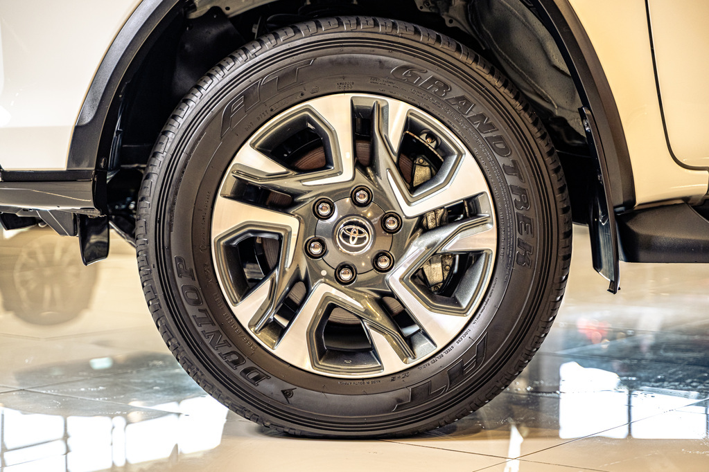 TOYOTA FORTUNER FORTUNER 2.8GD-6 R/B A/T - 6