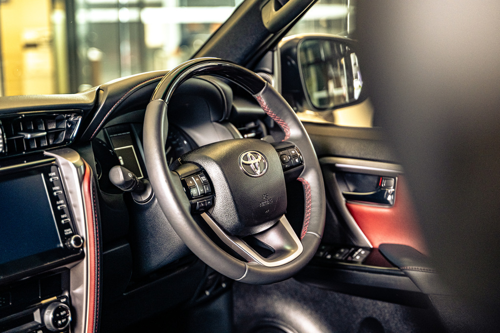 TOYOTA FORTUNER FORTUNER 2.8GD-6 R/B A/T - 7