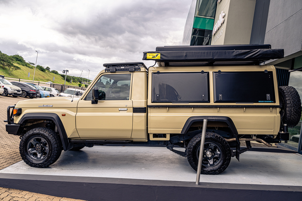 TOYOTA LAND CRUISER 79 LAND CRUISER 79 2.8 GD-6 P/U S/C A/T - 14