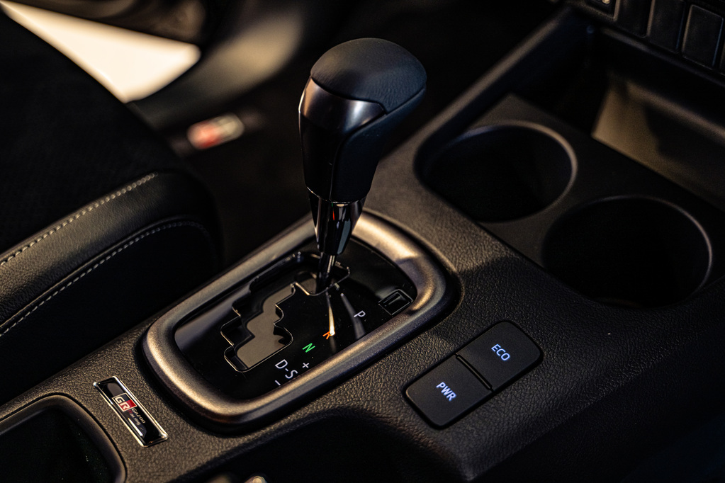 TOYOTA HILUX HILUX 2.8 GD-6 GR-S 4X4 A/T P/U D/C - 13