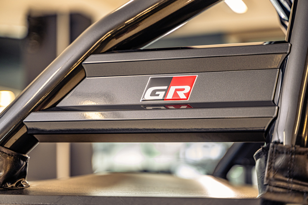 TOYOTA HILUX HILUX 2.8 GD-6 GR-S 4X4 A/T P/U D/C - 18