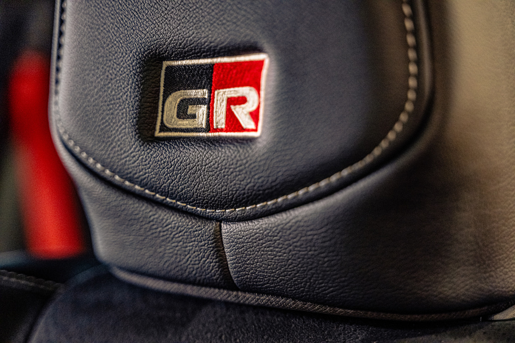 TOYOTA HILUX HILUX 2.8 GD-6 GR-S 4X4 A/T P/U D/C - 14