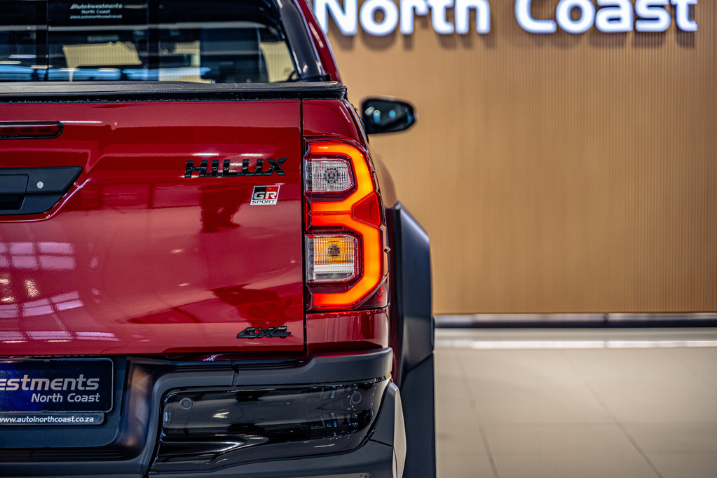 TOYOTA HILUX HILUX 2.8 GD-6 GR-S 4X4 A/T P/U D/C - 17