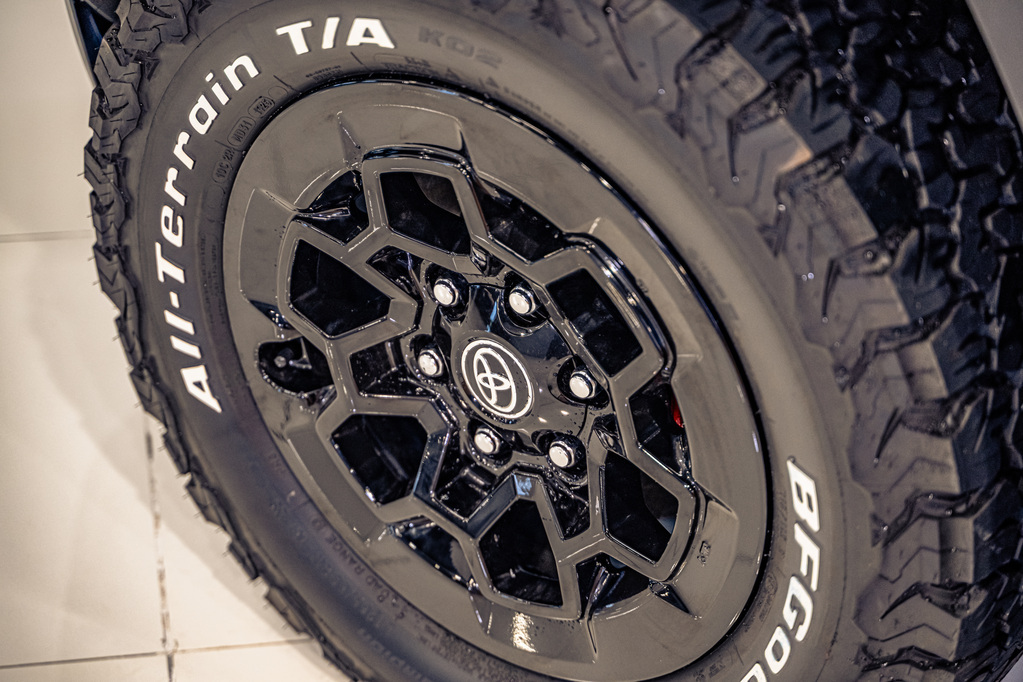 TOYOTA HILUX HILUX 2.8 GD-6 GR-S 4X4 A/T P/U D/C - 6