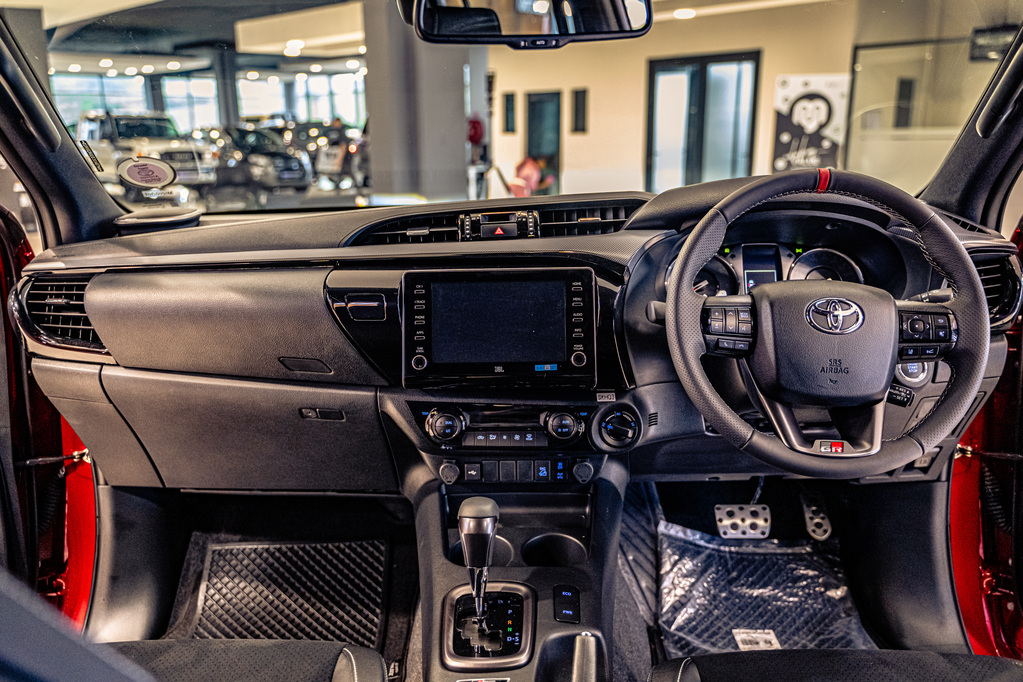 TOYOTA HILUX HILUX 2.8 GD-6 GR-S 4X4 A/T P/U D/C - 8