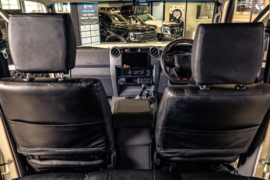 TOYOTA LAND CRUISER 79 LAND CRUISER 79 4.5D P/U D/C - 11