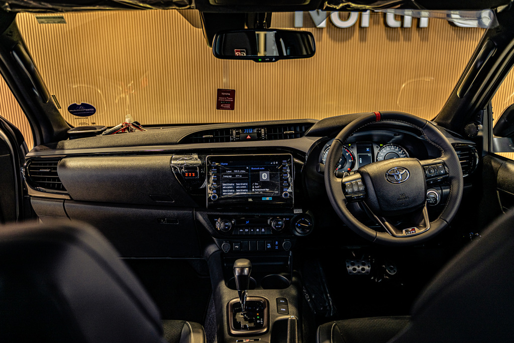 TOYOTA HILUX HILUX 2.8 GD-6 GR-S 4X4 A/T P/U D/C - 19