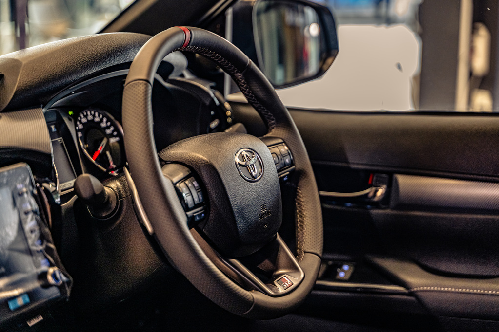 TOYOTA HILUX HILUX 2.8 GD-6 GR-S 4X4 A/T P/U D/C - 8