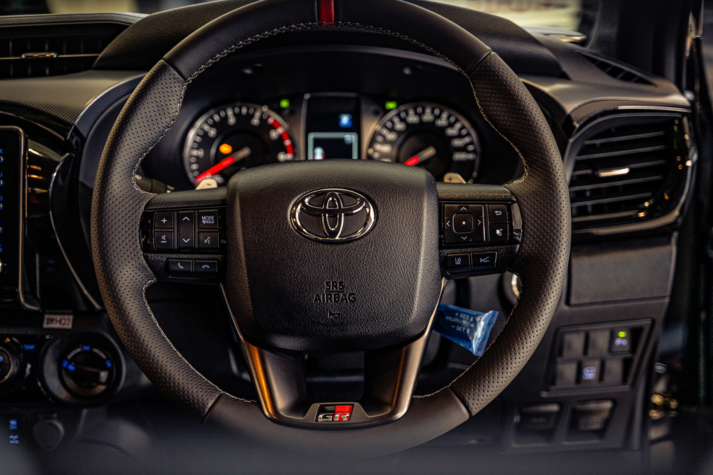 TOYOTA HILUX HILUX 2.8 GD-6 GR-S 4X4 A/T P/U D/C - 8