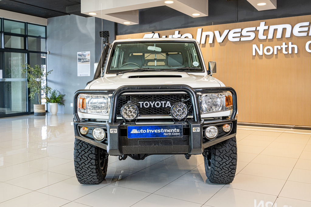 TOYOTA LAND CRUISER 79 LAND CRUISER 79 4.5D 70TH ED P/U D/C - 5