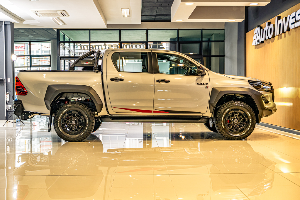 TOYOTA HILUX HILUX 2.8 GD-6 GR-S 4X4 A/T P/U D/C - 16