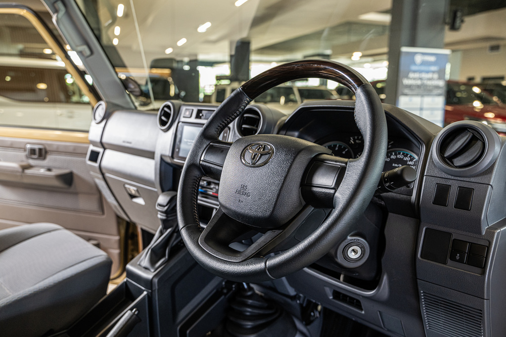 TOYOTA LAND CRUISER 79 LAND CRUISER 79 2.8 GD-6 P/U D/C A/T - 13