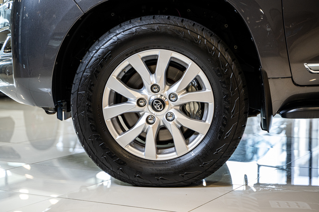TOYOTA LAND CRUISER 200 LAND CRUISER 200 V8 4.5D VX-R A/T - 5